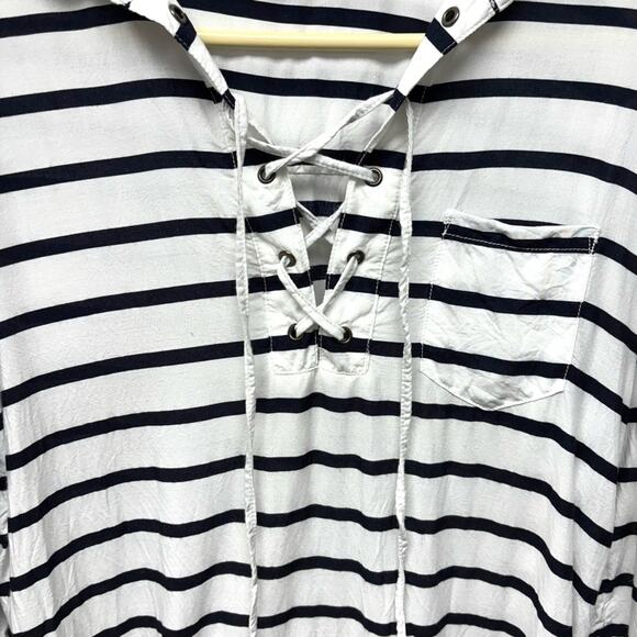 Beach Lunch Lounge Striped Pullover, Navy Blue and White, Size M, Anthropology - Picture 3 of 9